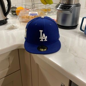 2020 La Dodgers World Series 59/50. Never worn all tags.